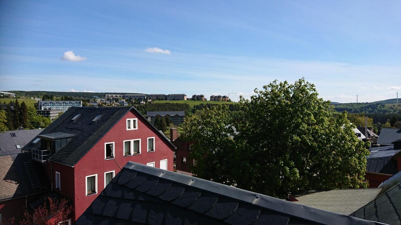 Dachspitze Mit Tiefgaragenstellplatz Und Skiraum Apartment